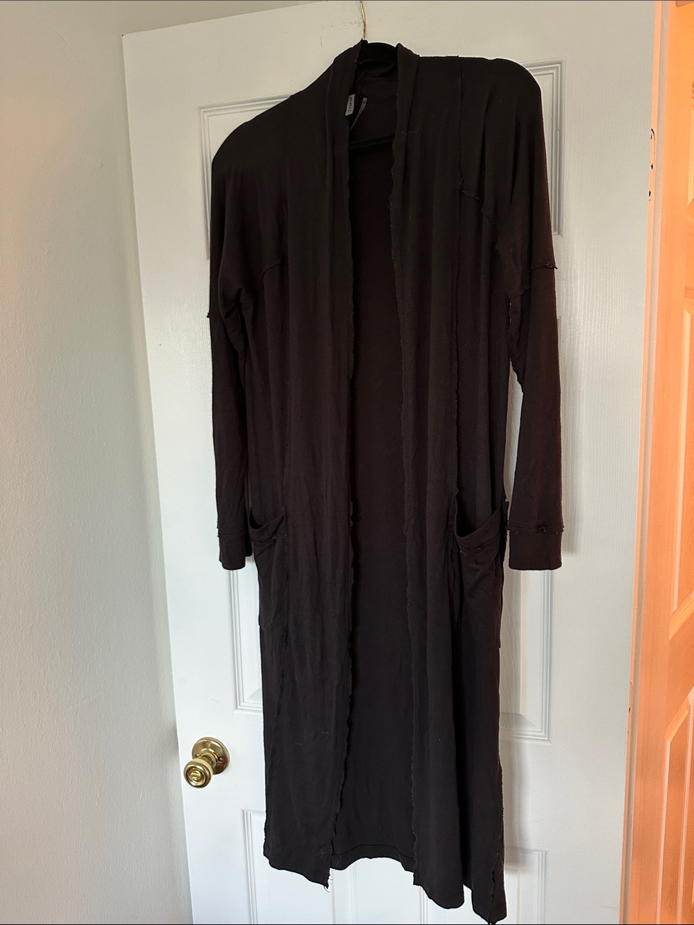 Vimmia Black Long Open-Front Duster Cape